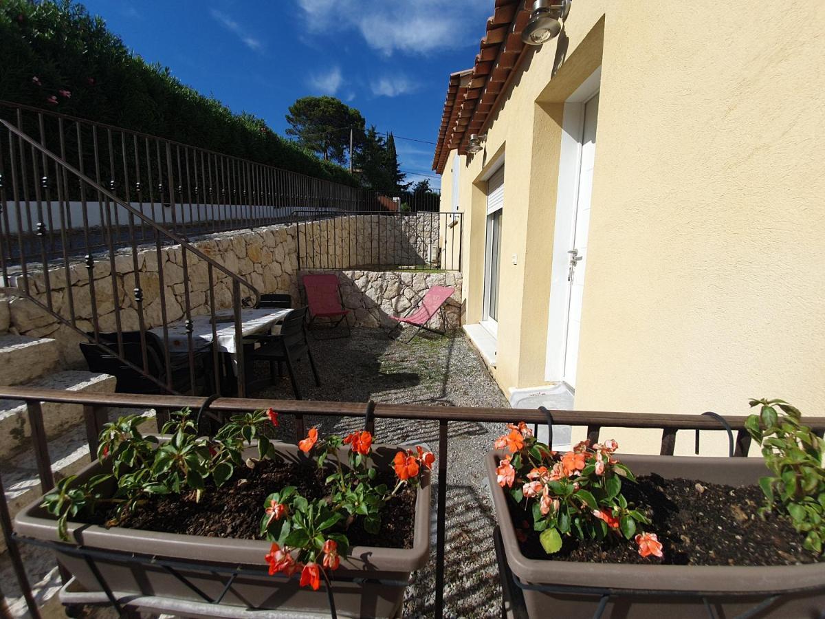 F2 neuf calme climatisé wifi parking - 1,5 km mer Cagnes-sur-Mer Extérieur photo